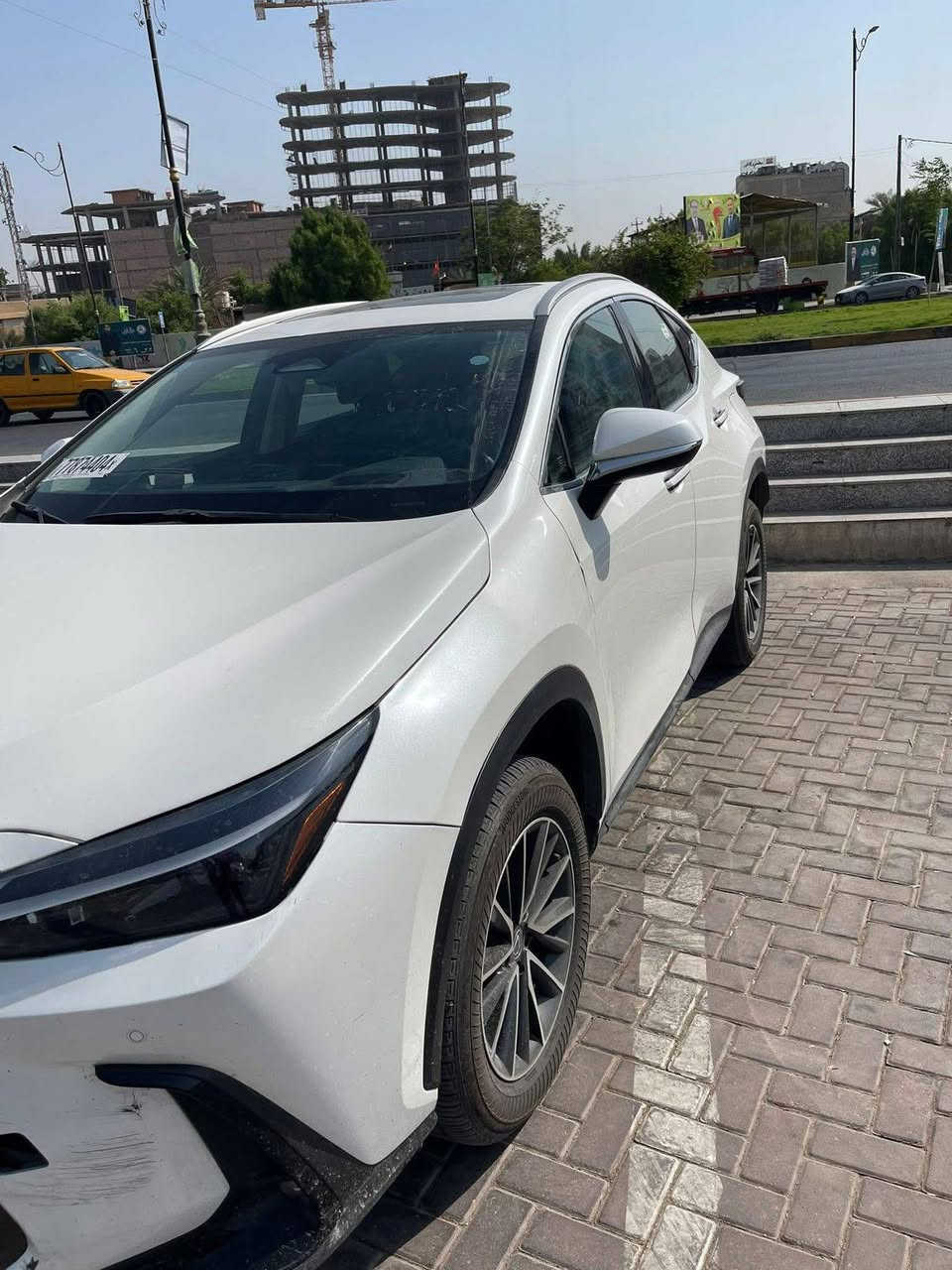 السلام عليكم
لكزز nx350h هايبرد 

2024

السعر 315$ وبيه مجال

رقم بغداد دولي وسنويه اقل من شهر سويته

ماشيه 2600 زيرو يعني 

المواصفات فول 1/1

دهن وماي شركه ما بدل 

- *مقاعد جلدية* - *شاشة لمس 14 إنش*

- *نظام صوتي مارك ليفينسون* - *نظام ملاحة*

- *تكييف هواء مزدوج* تبريد مقاعد 

- *مقود جلدي* - *نظام دخول ذكي*

- *مصابيح LED* - *مرايا جانبية كهربائية*

- *نظام إضاءة تلقائي* - *نظام مساحات زجاج أمامي*

أنظمة الأمان

- *نظام تحذير الخروج من المسار*

- *نظام مراقبة النقطة العمياء*

- *نظام فرامل طوارئ*

- *نظام تحذير التصادم الأمامي*

- *نظام تحذير التصادم الخلفي*

العنوان كربلاء المقدسه

رقم ‭***********‬‭

***********‬

وبيه بعد هواي مواصفات ما ذاكرهه
