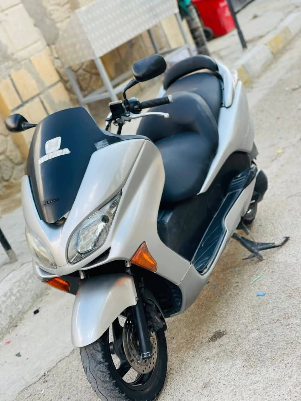 سلام وعليكم أخوان دراجه 9 0 طافيه للبيع مكان بسمايه
أخوان شراي يتصل
***********
