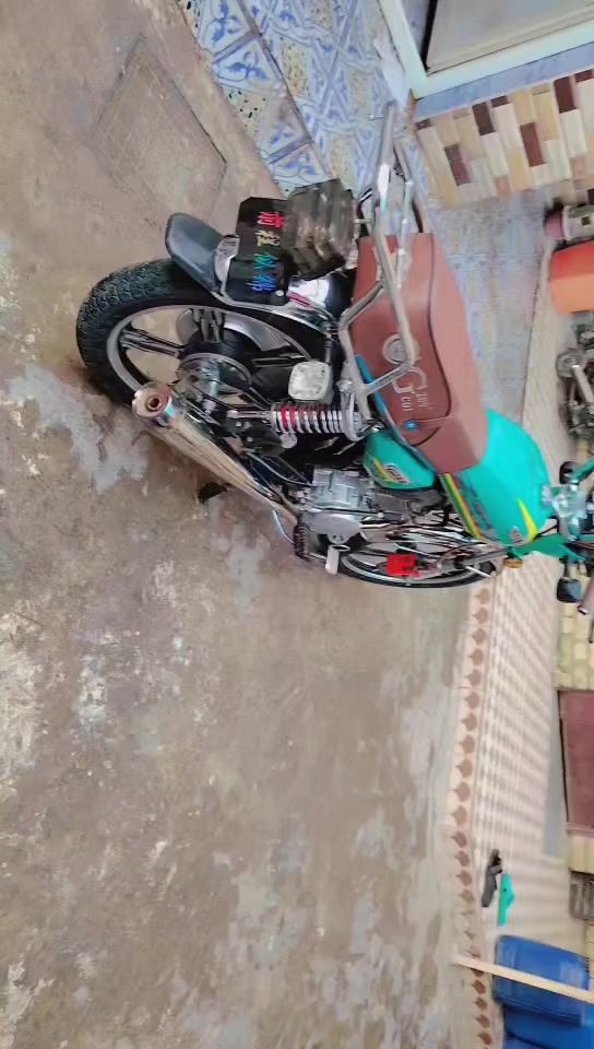 سلا عليكم دراجه البيع موديل 24 سيفان تشبول يعرض فيدو دراجه اخير من الله مكفوله من كشي من محرك بيه شكم شغله مقصوره هذني سهلات كدر تبدله بسيطات الله يشهد بهين اليوم اليوم روح بيه بغداد اخير من الله دراجه تشغل عن بعد بصمات ثنين سويج ثنين محرك الحجم 200 العنوان الصويره تلميه سعر 750 بيه مجال ما متواجد عل الخاص الاتصال عل الرقم ***********
