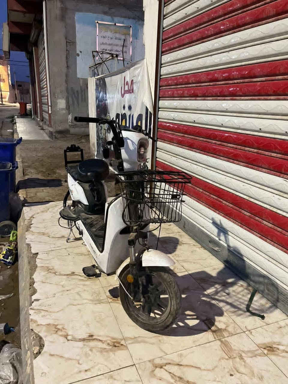 السلام عليكم دراجه شحن عوزه بس بطاريات فقط سعره70وبيه مجال الاتصال عل الرقم ***********
