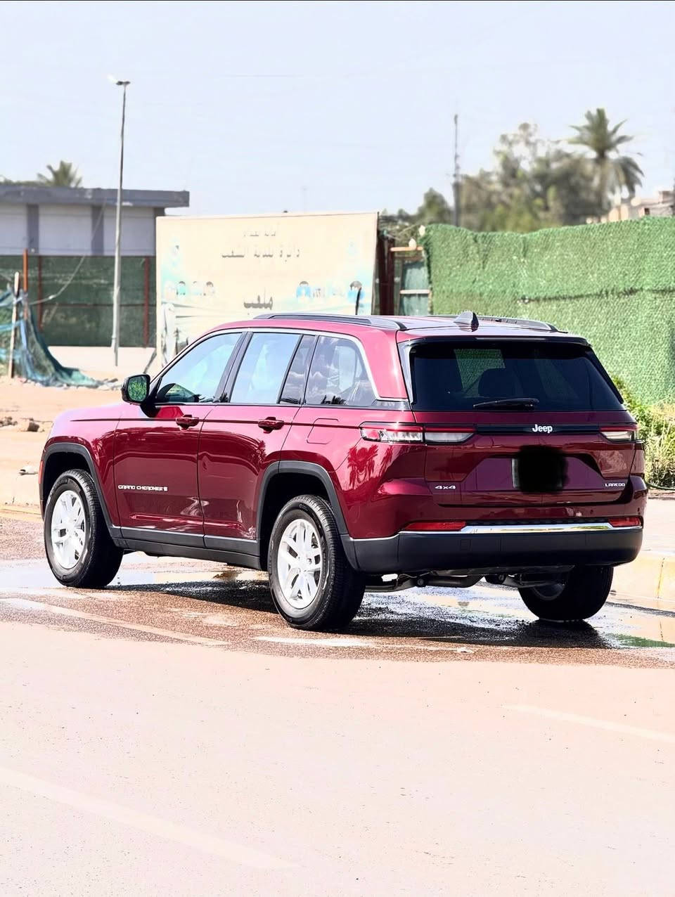السلام عليكم جيب 2024 كتّاب شهداء لون ماروني ماشيه ١٤ الف
موصفاتها 
فتحه كشن كهربها + تدفئه 
+ تدفئه ستيرن صندوك كهربائي حساسات + رادارات وتوقف ذاتي 
و مواصفاتها معروفه 
السياره حادثه جاملغ مبدل و مصبوغ فقط و طاكه ايرباكات وراجعه سستم و بيها بارد شويه بل جاملغ الخلفي 
موقع السياره بغداد الشعب 
رقم الهاتف ***********
السعر ٢٦٨ ورقه
