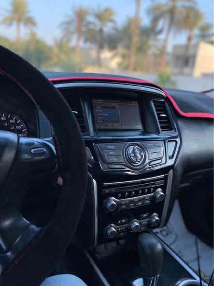 السلام عليكم للبيع نيسان باثفندر 2013 مواصفات SV وارد  امريكي حادث سطحي جاملغ وبنيد بدون دواخل السيارة بيها قطع صبغ بسبب الخدوش ابيع حزام مواصفات ( شاشة چبيرة + كامرة دوارة + حساسات خلفية بلادية - ماوس -شاشة اعطال - ٧ راكب + ٣ قطع تبريد - تبريد منفصل - كشنات كهرباء - تحكمات ستيرن جهتين + كروس - سيبايات بلادية - ويل حجم ١٨ ) وباقي المواصفات المعروفة 
رقم بغداد ب اسمي سنوية وارقام وهزة كلهن جدد

محرك وكير مكفولات صدر تبريد كلة جاهز مابيها اي نقص 
السعر 114 ورقة وبيها مجال 
للاتصال *********** بغداد
