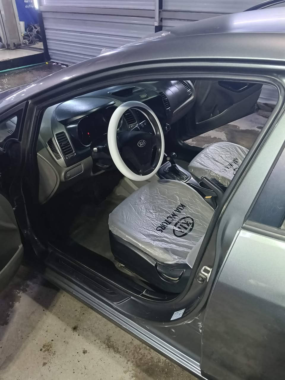 السلام عليكم سيراتو ٢٠١٥ خليجي ١٦٠٠ دوش مراوس ماليبو أو امبالا أو أي سيارة حسب القناعه رقمي ***********
