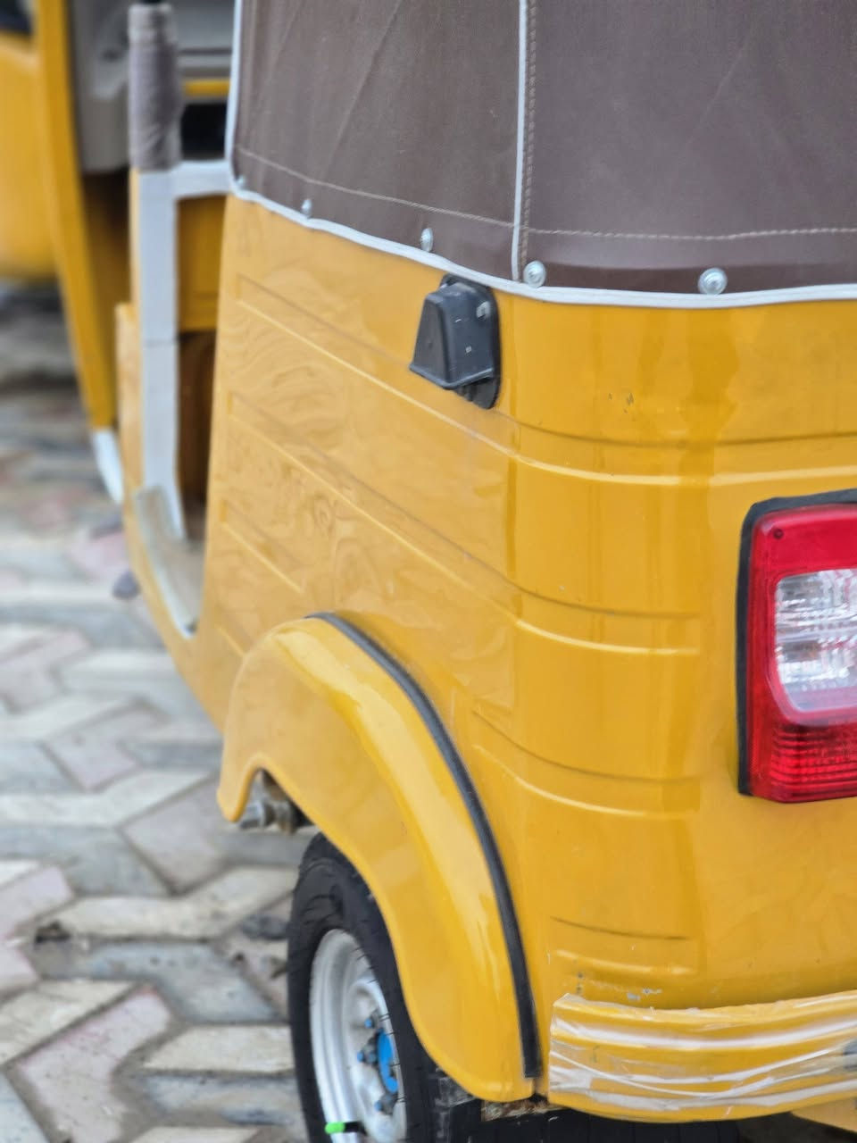 عشرينات كفاله سنويات ولوحات لبيع مكاني المجر ***********
