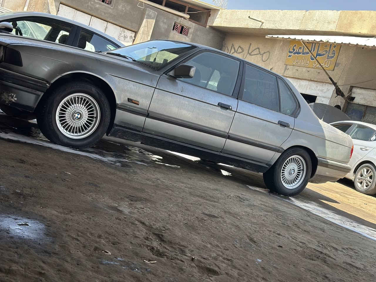سلام  عليكم للبيع BMW 735 موديل 1993 سياره فول سياره جاهزه كلشي شغال كهربائيات بلاد كله بلاد مكينه وكير نعمه من الله للاستفسار الاتصال على الرقم ***********
