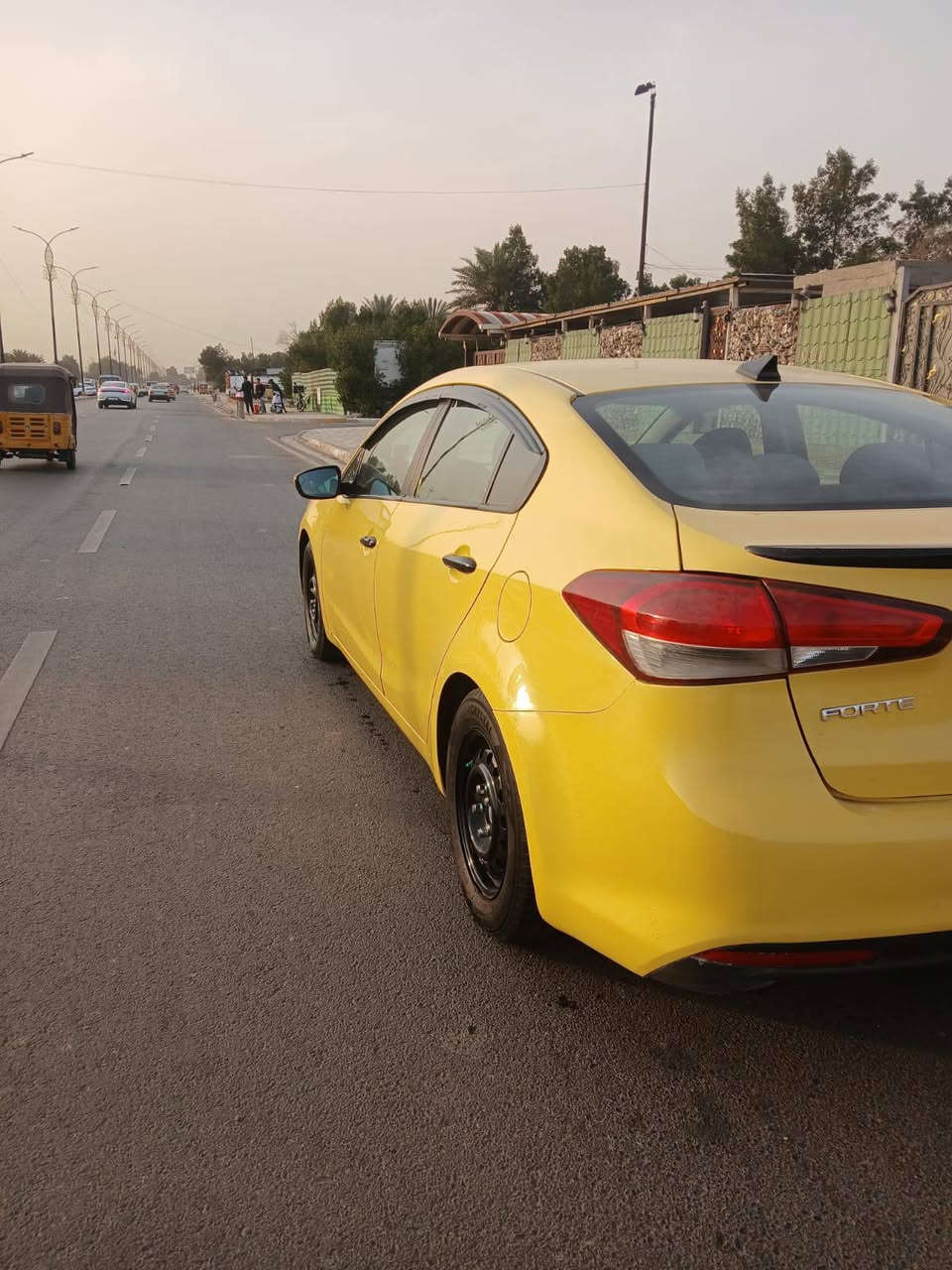 فورتي موديل 2018 مصفره هيئه مكينه 2000 دوش  بدون حادث بدون تبديل ما طاك ارباك حادثهه تخريب (شخوط) ماشيه ١١٧ الف السياره جاهزه من كلشي منضومه مال غاز السعر (120$) وبي مجال بسيط مكاني بغداد للاستفسار الاتصال ع رقم ***********
