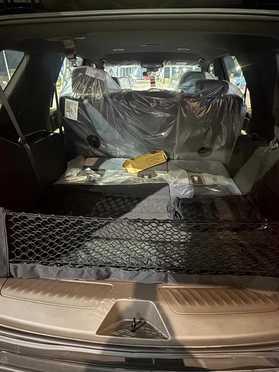 السلام عليكم
تاهو LS للبيع موديل 2024 بجم برايمر علامة سودة
رقم اربيل 
رادار 
ماشيه 1000 فقططط زيروا
وارد خليجي وكالة المنصور ام الضمان 
المواصفات 
بصمه 
حساسات اماميه خلفيه 
رادار امامي 
مانع تصادم 
تحديد مسار 
رادرات جانبيه
كامره خلفيه دواره
ثلاث قطع تبريد 
شاشه اعطال
سايد بريك دكمه 
تحكمات ستيرن 
كرسي كهرباء 
لد نهاري 
زنون اصلي 
تشغيل عن بعد
وباقي المواصفات المعروفه  السياره مغلفه ppf بلكامل 
السعر // 540 $ وبيها مجال بسيط 
مكان السيارة رمادي رقم تلفون ***********
