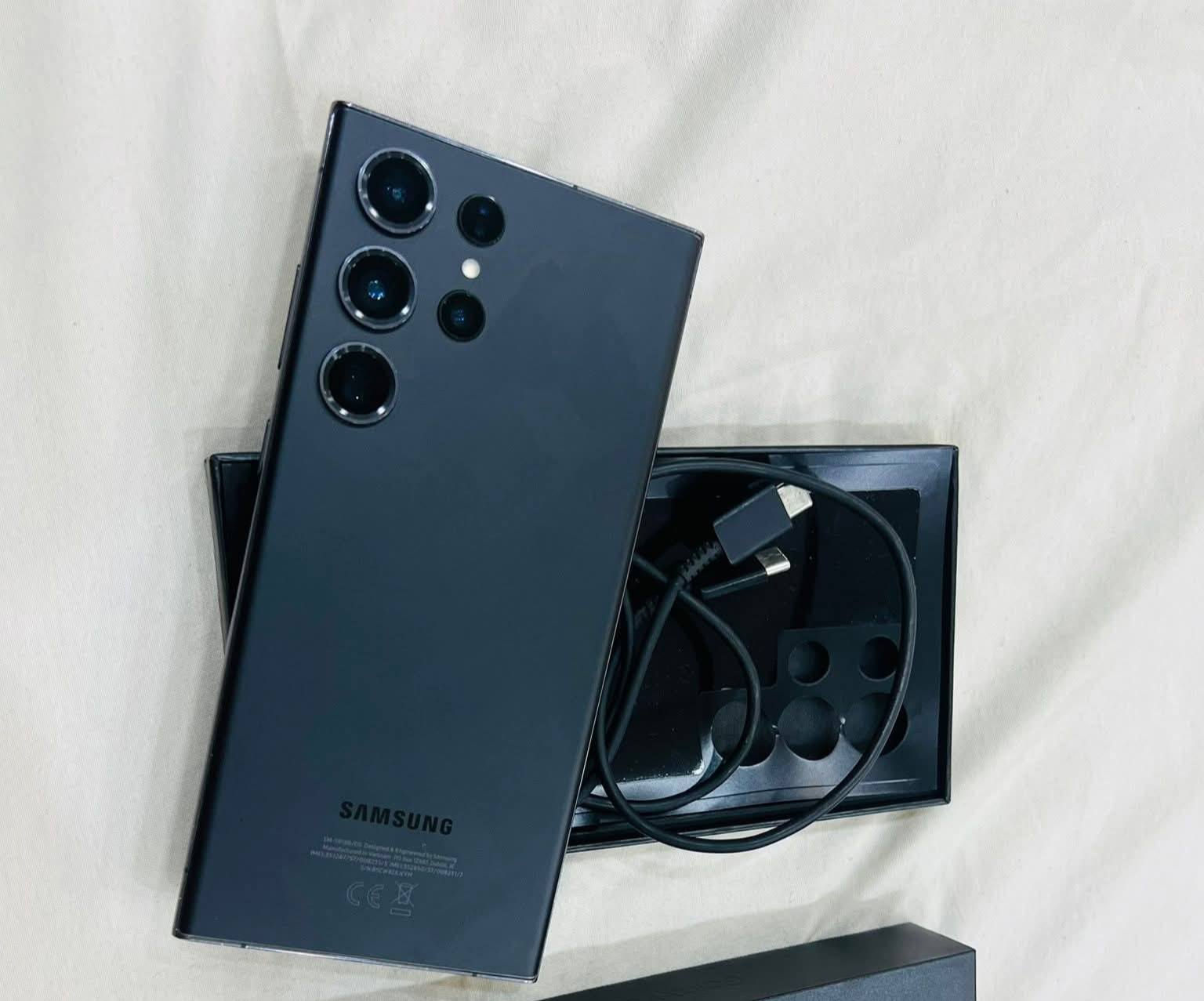 "سامسونگ S23 Ultra
ذاكرة 12/256 الجهاز جديد استخدام شخصي
لون اسود السعر 775
***********
مكاني نجف
