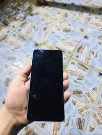 بوكو x6 pro 5g ذاكرة 512 الكارتونة موجودة  بي كسر بالشاشة موضح بالصورة...