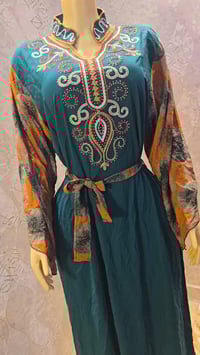 زيونه • ملابس نسائية • درجة أولى