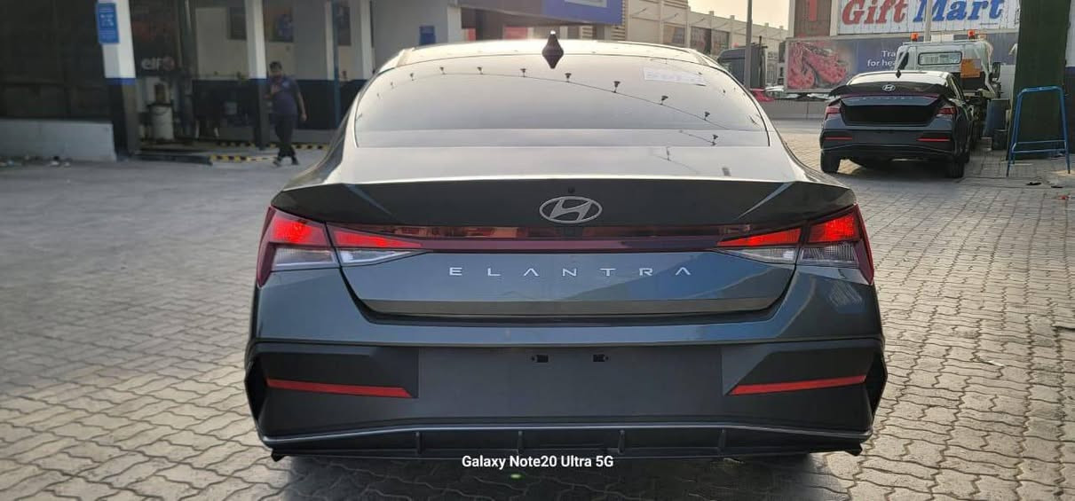 النترا 2024 معوقين بسمي دخول جديد
حادثا بنيد بدون دواخل حتى الدعاميه راجعه نفسها مواصفات معروفه شاشج متصل رادرات امامي جانبي قيادة ذاتيه توقف ذاتي مثبت سرعه تبريد بيانو منفصل 3 انظمة قيادة بصمة ابواب وجنطة تشغيل عن بعد 
المكان الشطرة 
السعر 158
 ***********
