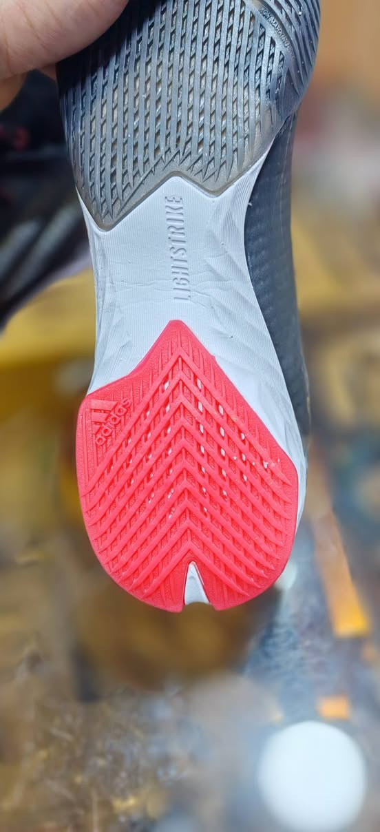 اديداس صالات 
تحفه اصلي 
صناعة اندنوسيا 
قياس 41 
كربلاء حي الحر قرب مجمع ليمونه


**إذا كنت صاحب هذا الإعلان وتريد حذفه لأي سبب، رجاءا أرسل رسالة إلى الدعم الفني**