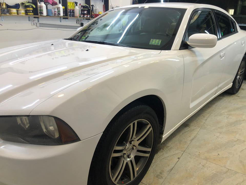 السلام عليكم للبيع موديل14اصل كندي مكفول بالعراق صار بيها صبغ باب وجاملغ خلفي اثر شخط بدون فتح بجم كبس مابيها اي قطعه مفتوحه او امبدله السعر 145بغداد ***********
