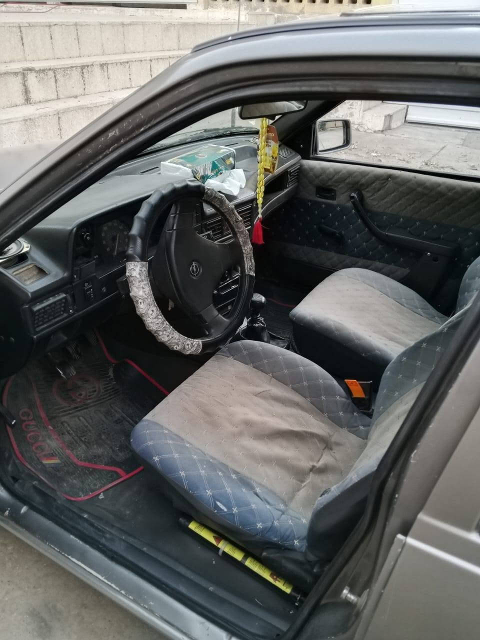 كاديت للبيع باسمي رقم نينوى مصطره سياره عل وضع شركه المحرك بي بخار كير شرط طخم تاير كابون بانزين للستفسار ***********/***********
