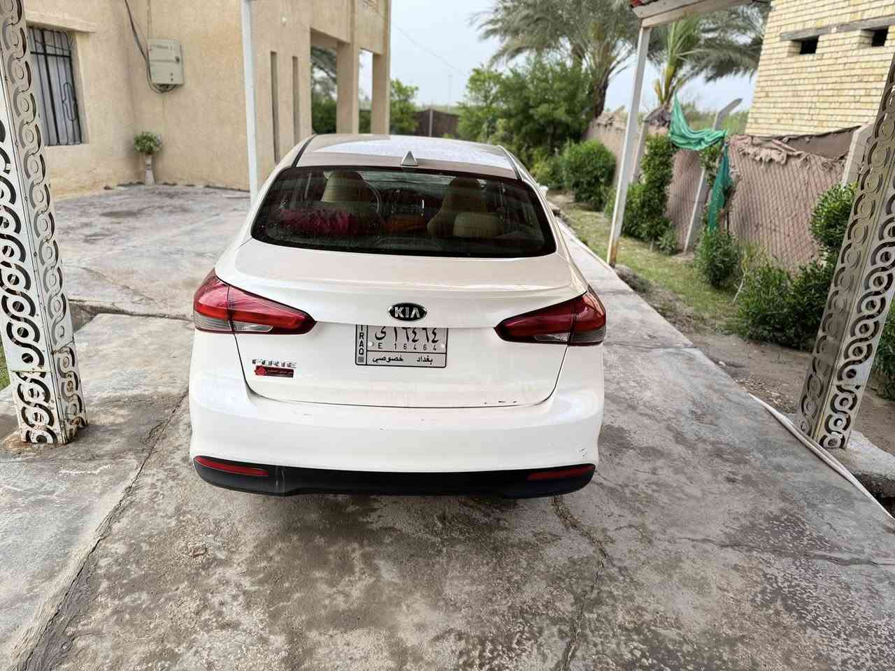 كيا فورتي 2018 
محرك دوش 2000 
كير AT 
ماشيه 120 
كامره , شاشة , تحكم 
حادث خلفي دعامية  
بدون ايرباك
صور الحادث داخل المنشور 
***********
