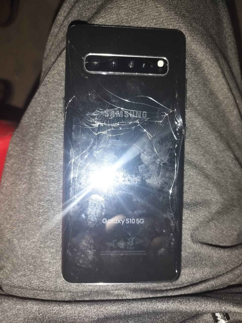 Galaxy s10 5g أسعر 225بي مجال التواصل *********** متواجد خاص

