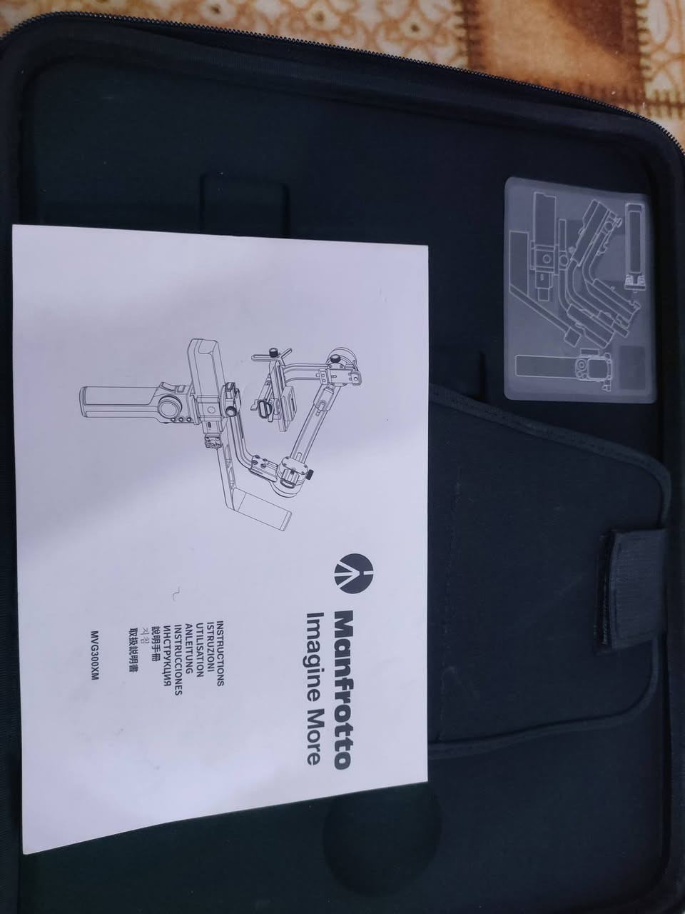 كمبل  مانفروتو (Manfrotto MVG300XM Modular Gimbal). 

يتميز بتصميم معياري مع مقبض قابل للفصل يمكن استخدامه كوحدة تحكم عن بعد.

 يدعم كاميرات (CSC) و (DSLR) بوزن يصل إلى 3.4 كجم.

شاشة LCD تعمل باللمس لسهولة اختيار الإعدادات وذراع تحكم (Joystick) لحركات الحامل.

ذاكرة نقاط توازن ونقاط علام (Position memory red dot) لتسهيل الإعداد.

السعر 250 الف اخر قطعه


**إذا كنت صاحب هذا الإعلان وتريد حذفه لأي سبب، رجاءا أرسل رسالة إلى الدعم الفني**