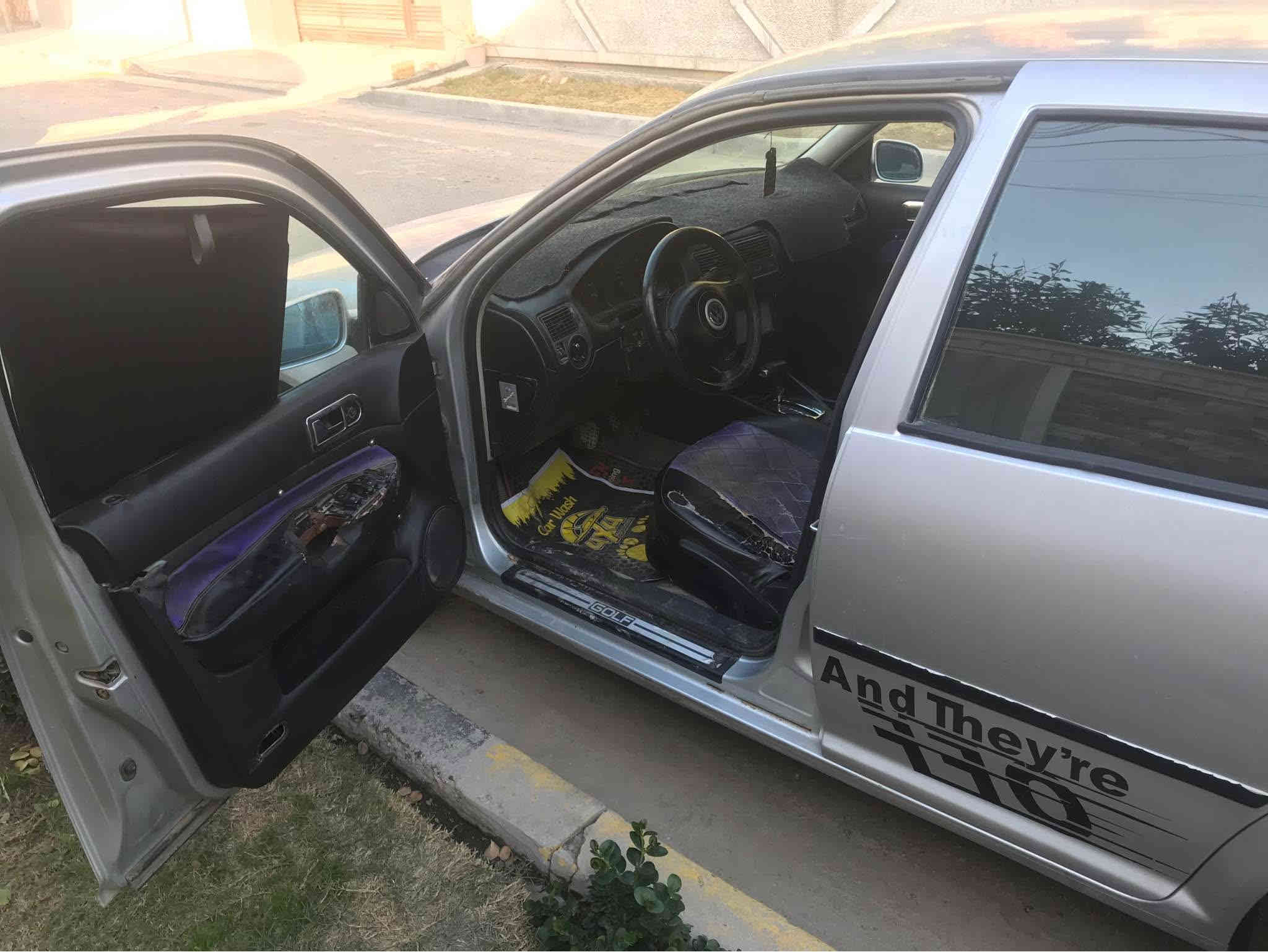 سيارا صدرين جديد باتري جديد مكينه مكفولات بس الجبنه البين الكير ولمحرك طاكه سيارا سرعتها 260وحش مال شارع يرادلها ادامه نوزلات ايرفلو وسخ ادخن اسود قطره صبغ مابيها مكفوله من الصبغ الدعمه الضربه خياس كفاله عامه مكينه ناعمه لا صوت ولا شي تخم تاير جديد ويل بك اصلي بلاد كهربايات كامله السعر 55قفل مابيها مجال السيارا بلسوك اب ٨٠ /٧٥ صاحبها بلرميثه ابصف السماوه ويريد بس ايحول مكان السيارا بغداد السيديه خابرني وبيك خير ودلل ***********//***********//التميمي بغداد
