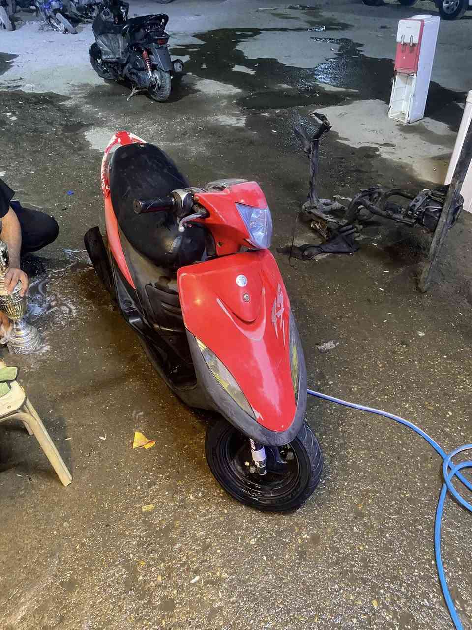 سلام عليكم شباب دراجه ماكس عدله بلاديه وناعمه سلف عندر كله شغال كهرباياتهة كله شغال بكاني بغداد ام الكبر وهاذه رقم ***********
