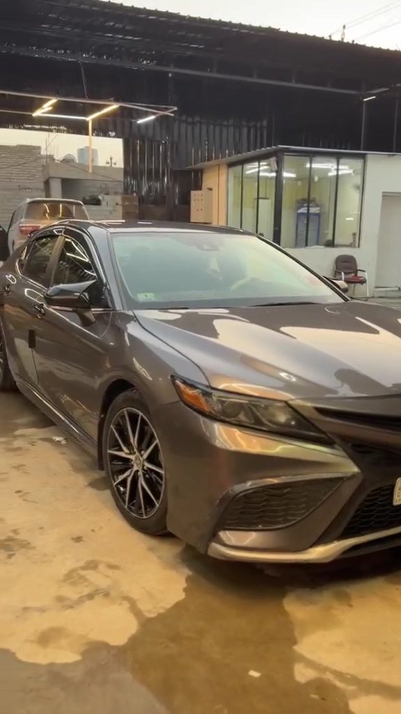 Toyota Camry 2023 SE  nightsha
رقم اربيل بااسمي  

ماشيه 92الف  كيلو متر  وليس ميل 

الضرر:فقط دعاميه اماميه   

‎بدون دواخل بدون ايرباك 

‎صور حادث موجود 

‎حجم المحرك 4 سلندر (2.5L)

‎المواصفات:

‎رادار امامي ( تحديد مسار)

‎تحذير من الاصطدام

‎تحكمات+شفتات استيرن 

‎شاشة كبيرة لمس+كاميرا

‎مانع انزلاق+ABS

‎كشنات جلد + كشنات كهرباء

‎تحكم وضعيات القيادة (Sport - Normal - Eco)

‎سايد بريك كهربائي  مفتاح الاوتو هولد

مع منافذ USB,AU  

‎السيارة دفع رباعي والكير و المحرك بشرط مكفول.؛؛ سعر 210 وبيه مجال


**إذا كنت صاحب هذا الإعلان وتريد حذفه لأي سبب، رجاءا أرسل رسالة إلى الدعم الفني**