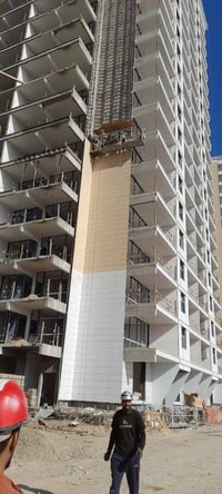 تغليف الواجهات • شركات ومولات • فريق ومعدات