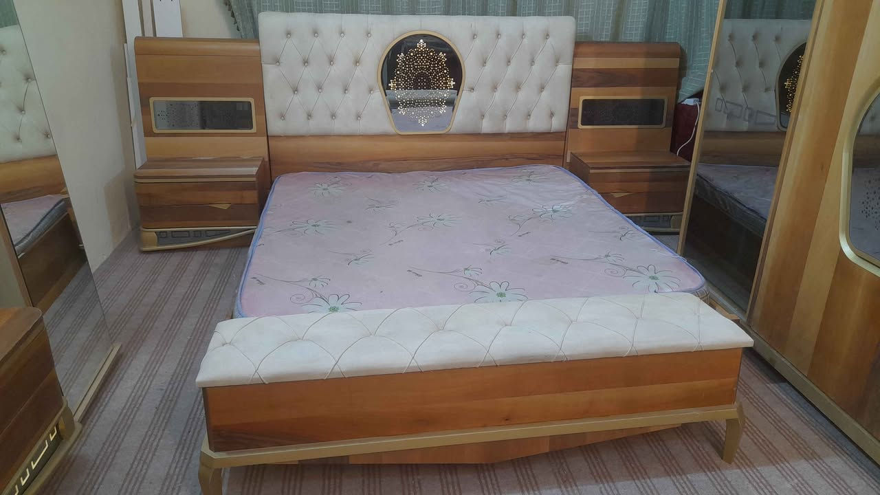 غرفة نوم تركي مستعمل ٨ قطع سعر ٦٥٠ الف 
عنوان بصره زبير 
*********** وتساب الزبير, البصرة
