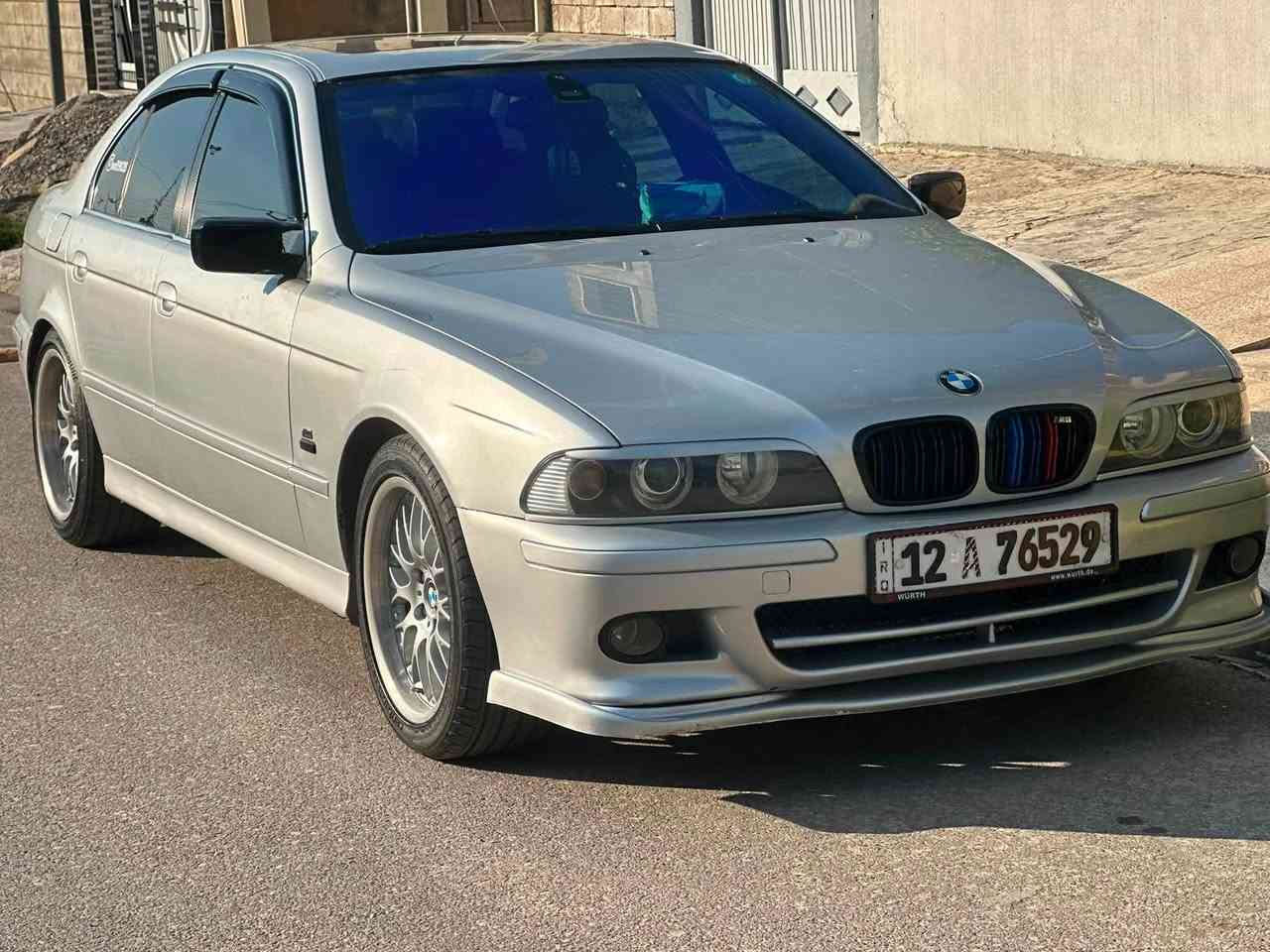 صقر530 دبل فانوس اصل 528
موديل 2000

فول السيارة اعلى مواصفات

السيارة مابيها ولا جطل بلادية

اشاير ترحيب علامة bmw بلاد

لايت اصلي Hella

بكلايت لد

اشاير لد 

لايت زنون اصلي شركة الناصي والعالي

زنون اصلي 

داخل جلد اسود m 

برده خلفية  كهرب 

بردات أبواب اصل

دبل كير تبرونك اوتو وعادي وs

ستيرن كهرب

كشنات كهرب  16 حركة

كشنات خزن ميموري

هيترات كشنات 

تراكشن 

مرايات كهرب 

كامره دوار

حجر صالنصة 

سيتم صوت Herdio 

مع مضخم صوت

حساس Abs

حساسات امامي وخلفي 

فجوج بريك برنبو brenbo

تحديد سرعة 

دركه تحكم m

كروز سرعة وشغال 

عليها كت m5  كامل من دعاميات و….الخ

دبل كزوز  عليها حلوك كزوز ngk 

السيارة بيها قطعة وحدة صبغ وسونرها موجود 

 

رقم نينوى 12 دولي مسطرة مشروع وطني باي محافضة تتحول شرط تحويل غرامة ماعليها كلشي صفر

ويل كرن الغزال 18 اصلي ماتجاري ختم bm ثلاث طخوم بلعراق كله اكو منه  لافطر لاكسر لا عواج  تايرات برجستون اصلي 

سلايت جام اصل 

مكينة كير شرط وما مفتوحين بعد 

تبريد ثلج بعز الصيف درجه وحده وبشرط 

وتدفئة  فول 

بورد كامل لمس 

وشاشة اندويد وشاشة الأصلية موجوده

سويج بللادي تقفل تصعد جامات والسلايت تفتحها تنزل جامات اصل مال صقر 

مانع سرقة شغال

لون سلفر المرغوب 

جامات كهرب اوتو الأربعة 

بدون حادث بدون ايربك 

ايربكات فتل 

السياره ابواب وتكم وبرده ايربكات كلهم بلاد ما طاك شي ولا مسستم 

سعرها مناسب 108 ومجال حك جيتك وماكو هيج صقر بهيج سعر السيارة كلش احلا من الصور 

***********

مايعجبك المنشور كول كلمة حلوه وبلتوفيق للكل سيارة كلش مصروف عليها واعتذر عل الاطاله ❤️
