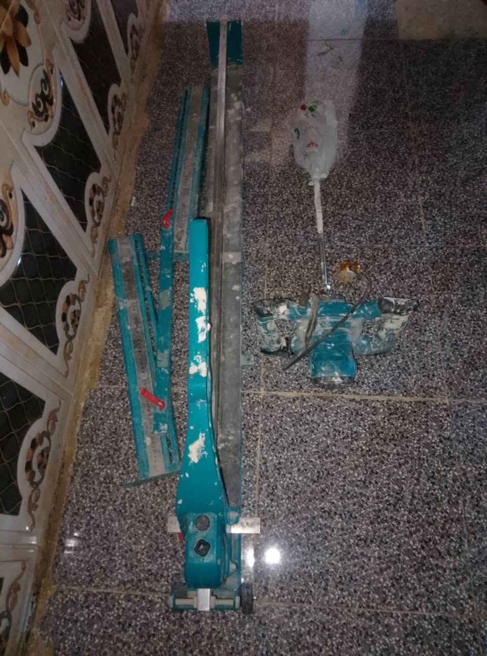 السلام عليكم مكينه كريم الشمري وخباطه قفلهن 100 مكاني حي اور 
***********
