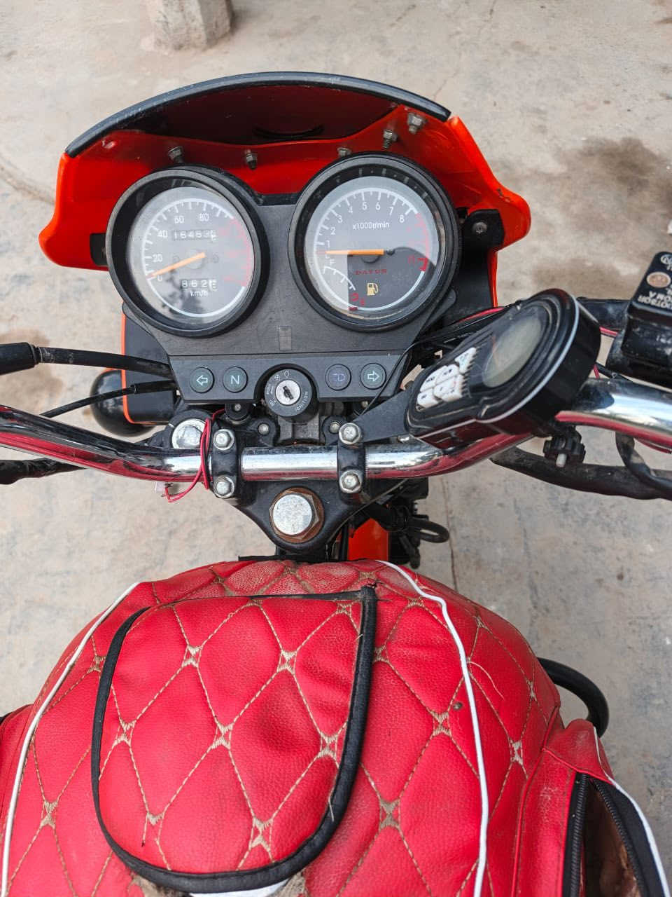 سلام عليكم دايون اصولي جاهز للترقيم ركز اصولي موديل 22 طالعه بل 23 ممشتغله دلفري ع كد روحه ورجعه نضيفه فول محرك 200 ماشي 16 الف حقيقي حقيقي عنواني بسمايه  سعر 1500 وبيها مجال حك جيه فقط رقمي ***********
