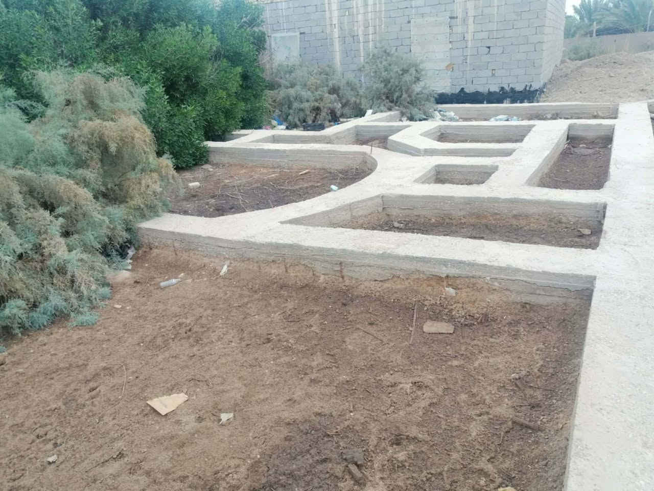 بتلو للبيع مساحه ٣٥٠
مقابيل ملعب الناصريه عند الازيرج 
السعر ١٦ بيه بجال 
متوفر كهرباء ماء 
شارع تبليط 
للتواصل خاص 
أو الاتصال:***********.
