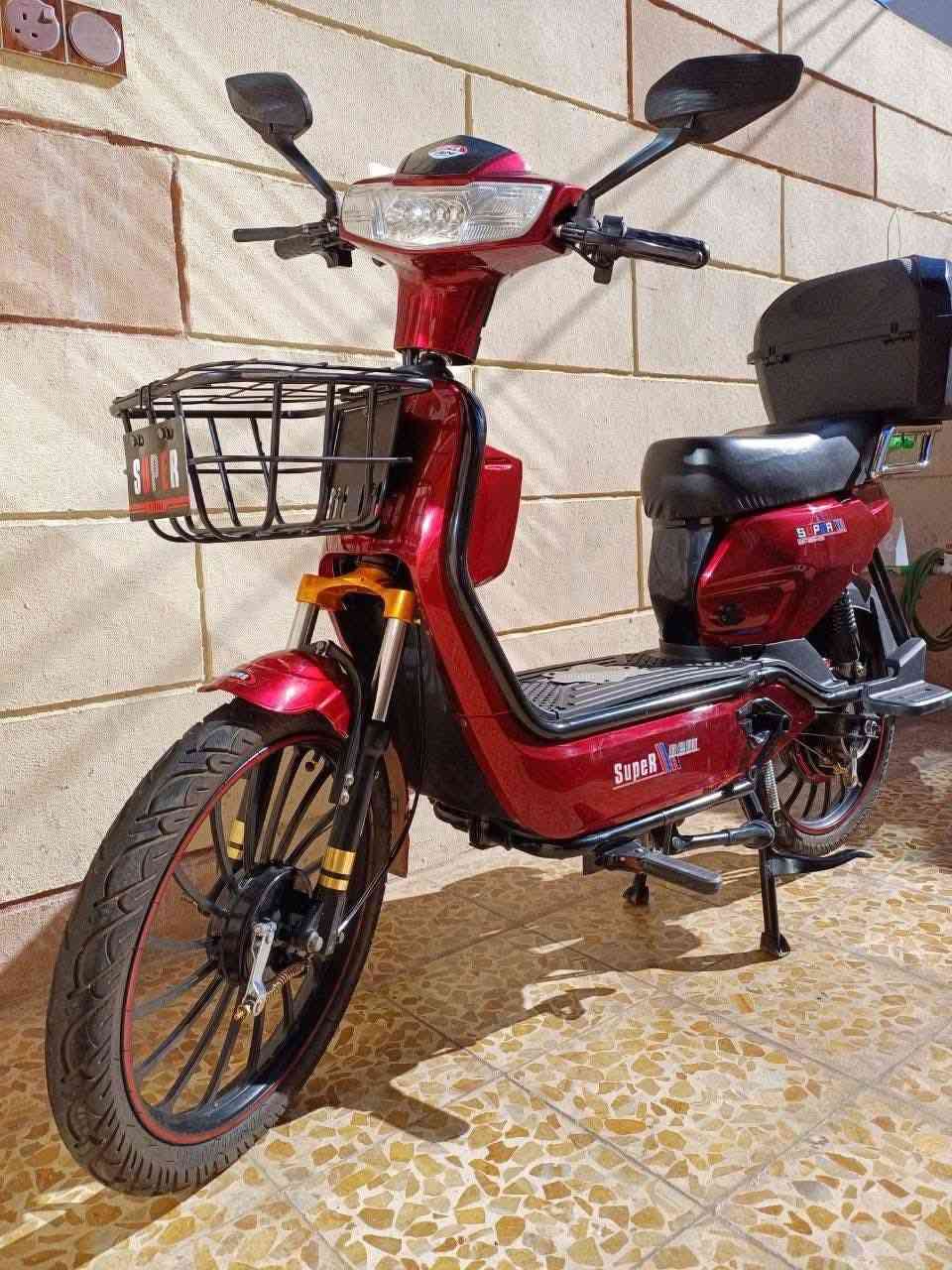 دراجه شحن للبيع
5 بطاريات دبل +A
ملف 1500 واط 100 امبير
تشغيل عن بعد 
اشارات يمين ويسار
شاشه تبين السرعه والشحن والعطل
لايت زونو
صندوق كبير 
بريكات دسك
السعر 330 وبيه مجال
الرقم ***********
المكان الموصل
