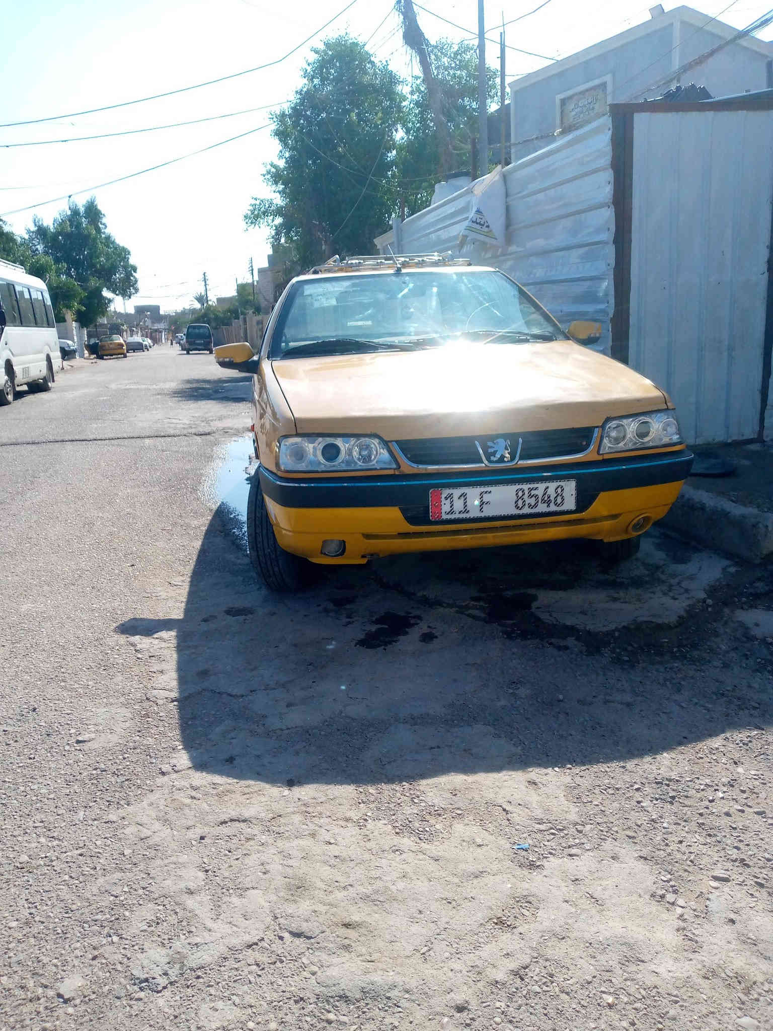 السلام عليكم بيجو لميس موديل 2012 السياره خير من الله كلشي ماناقصها كامله تخم تاير صدرها جديد تبريد ثلج تحويل مباشر السياره جاهزه السعر 33 وبيها مجال حق الجيه الزعفرانية شاره المعهد رقم الهاتف ***********
