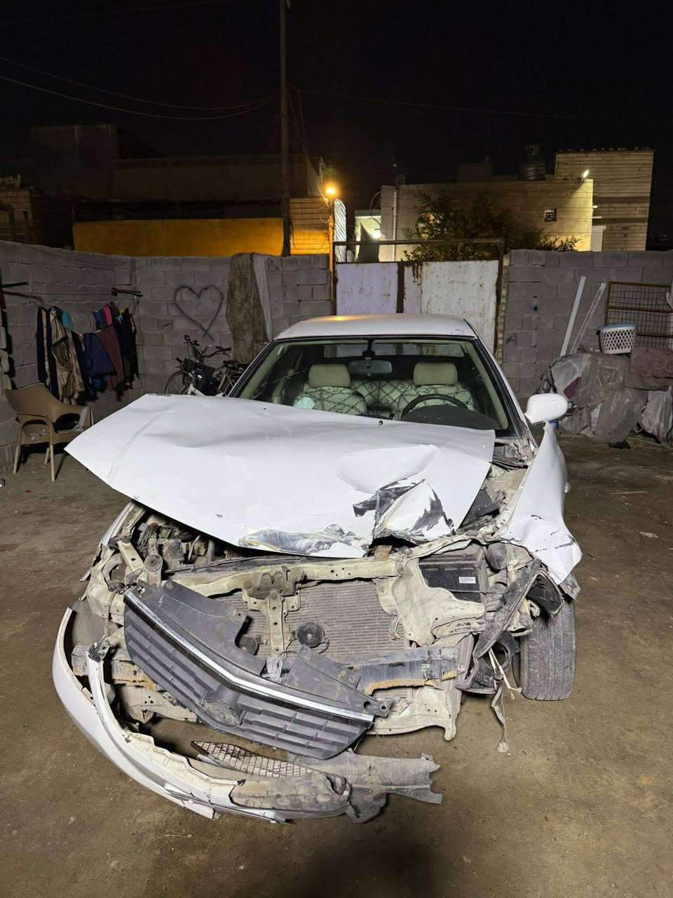 السلام عليكم نيسان سني ادوات 2010
سيارة كير مكينه خير من الله
كهربائيات كل شي شغال
بيها بس هذا الحادث مثل ماموضح
العنوان البصرة القبلة
السعر 23
*********** البصرة, العراق
