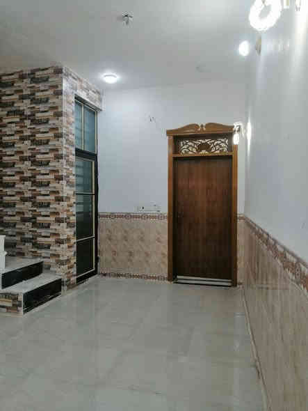 دار للبيع مساحه ٩٠ متر زراعي سند ٢٥ قرار محكمه مشمول بتطويب مرقم من قبل البلديه قرار 320
مقابيل ملحق قريه الغدير عمود ٣١٤ خدمات كهربائي وماي شارع تبليط للباب انترنيت ضوئي مولده قريبه تبعد ١٥٠ متر منطقه كلش حلوه وهادئه للاستفسار ***********
سعر البيت ٣٤ وبي مجال بناء حديث غرفه وستقبال وصاله ومطبخ حار وبارد وحمامات داخليه وخارجيه
البيت جاهز للسكن ماعايز شي     يرهم مراوس بعرصه بنداء
