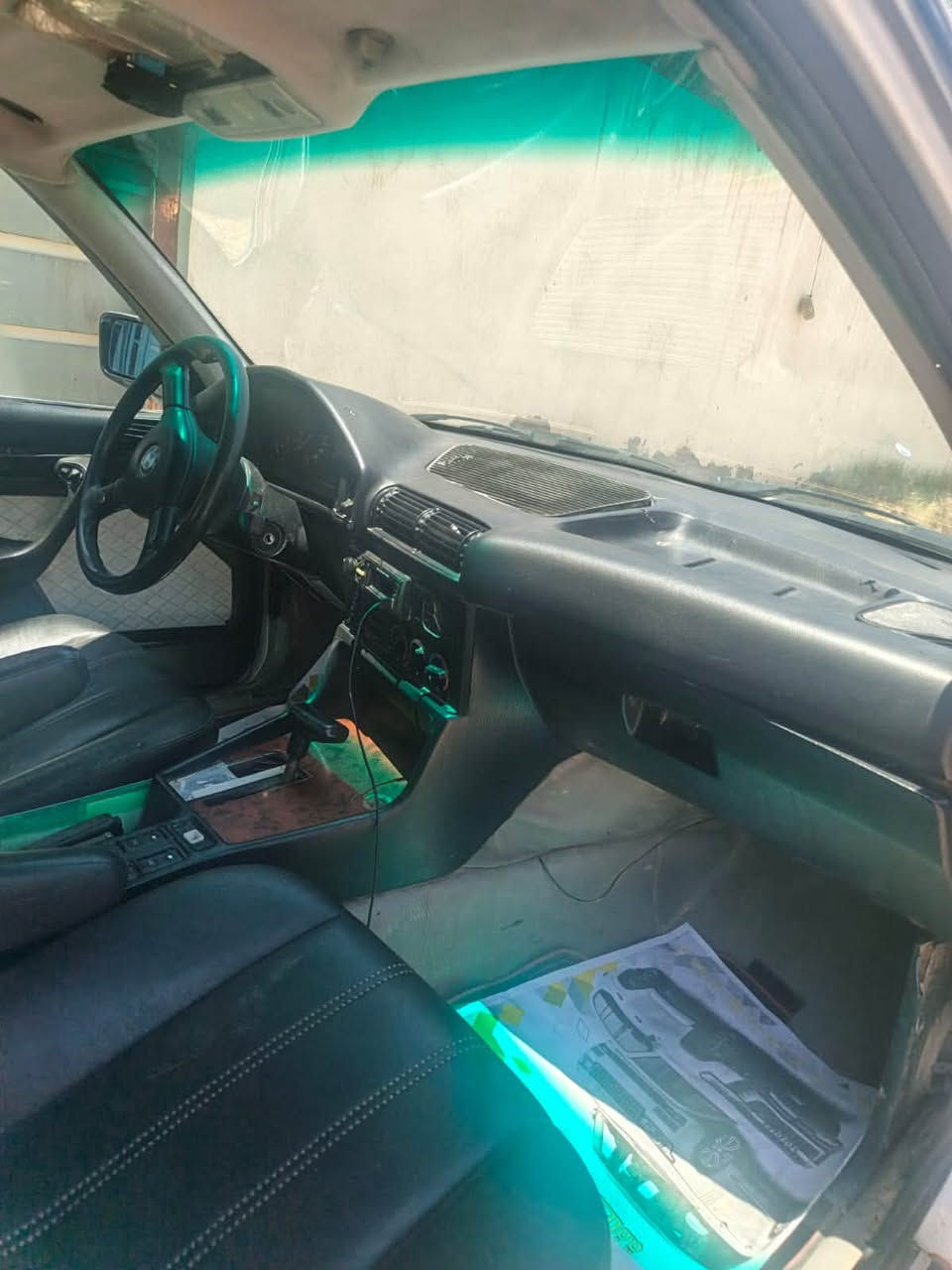 لبيع مكلف للنشر محرك مفتوح اوتماتيك المحرك والكير توه شادهن حاويه شرط السيارة بسمي اتريد تحويل اتريد وكاله عامه اتصل على الرقم *********** السعر ٢٧ وبيها مجال اشويه
