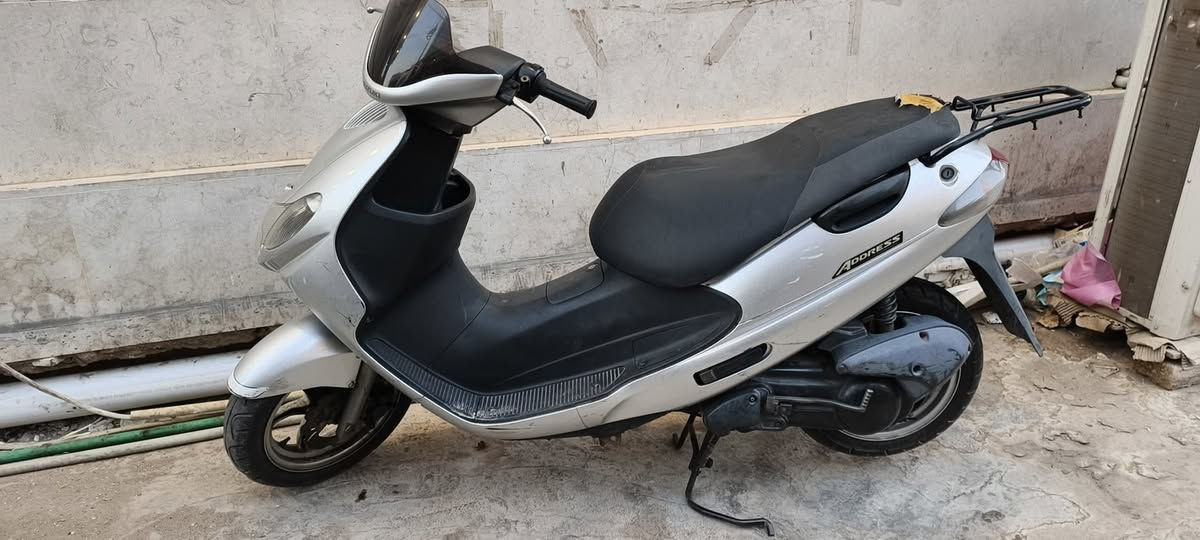 دراجه للبيع ادرس ياباني حديث اصولي دراجه نضيفه ومكفوله السعر ٩٥٠ وبيهه مجال قليل مامتواجد على الفيس فقط على الرقم ***********
