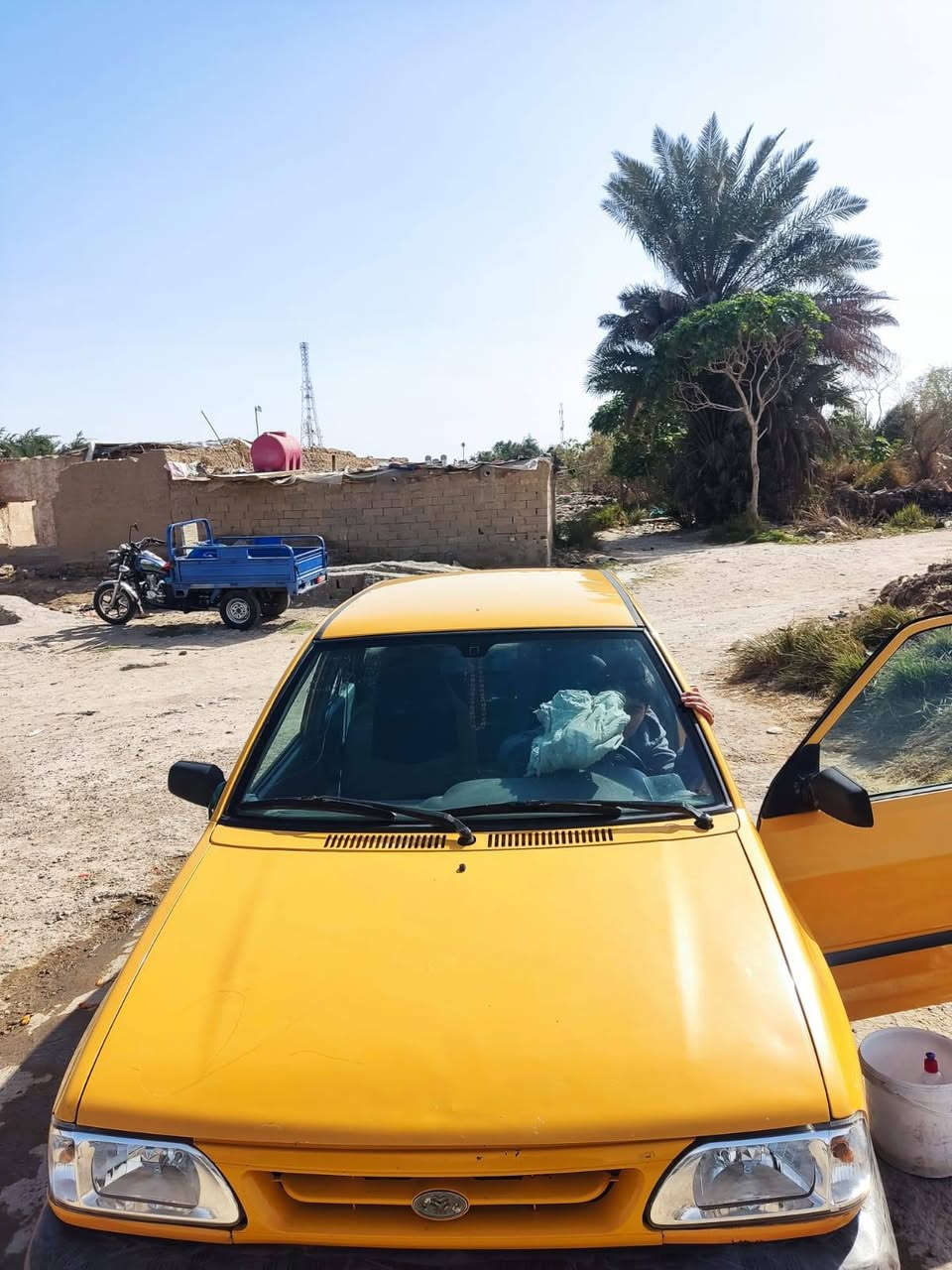 للبيع موديل 2016 نافذة 4 سنوات تاخذ سنوية مصفرة السعر 37 ورقة قابلة للتفاوض اذا شراي  التواصل فقط على الرقم واتساب او اتصال ***********
