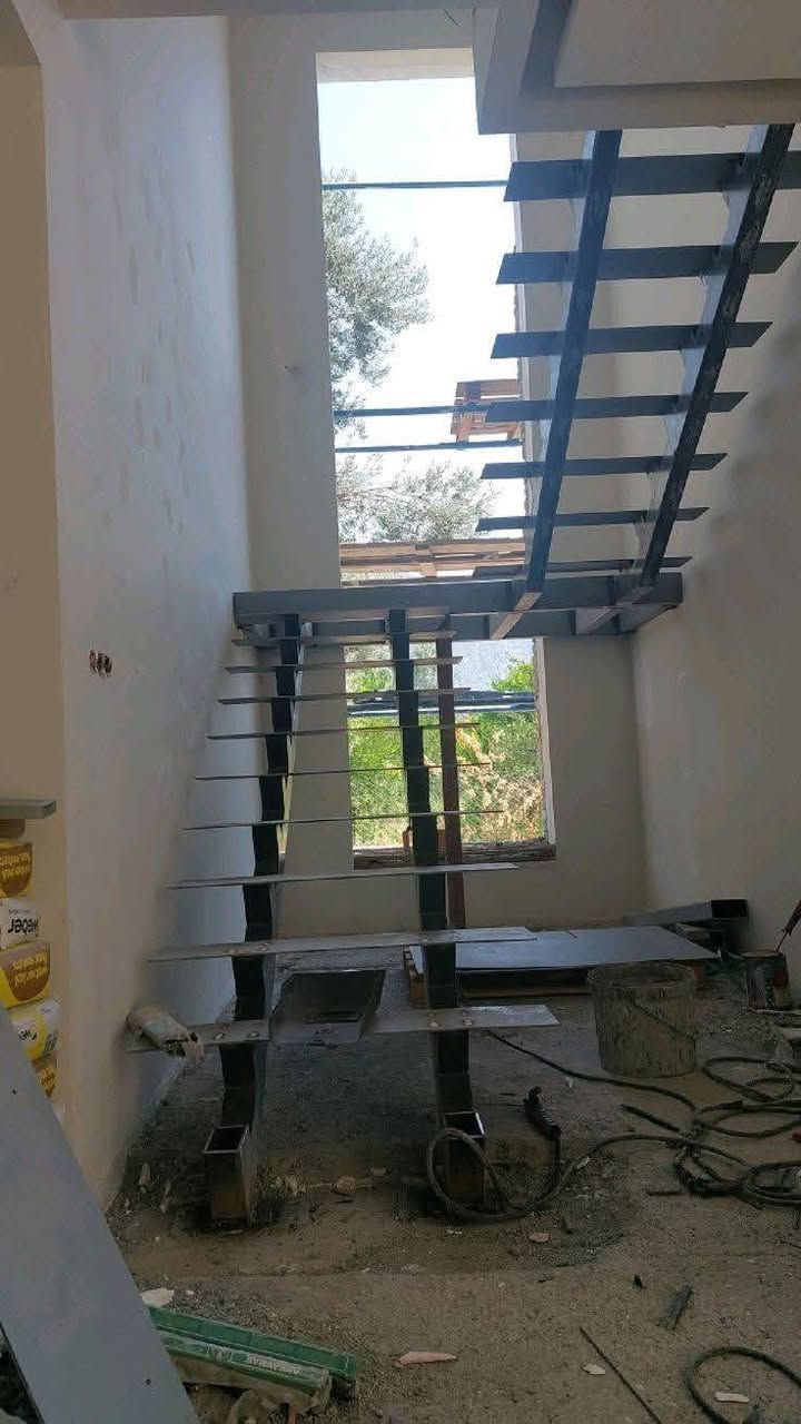 مستعدون لعمل كافة السقائف والكرفانات والمحجرات والسقوف بالسندويج والجينكو بكافة القياسات بعمل بالدرجة الأولى .
للأتصال والاستفسار على الرقم التالي :
***********
