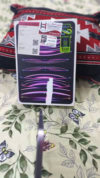 آيباد ١١ برو M2 • ١٢٨ • بطارية ٩٤%