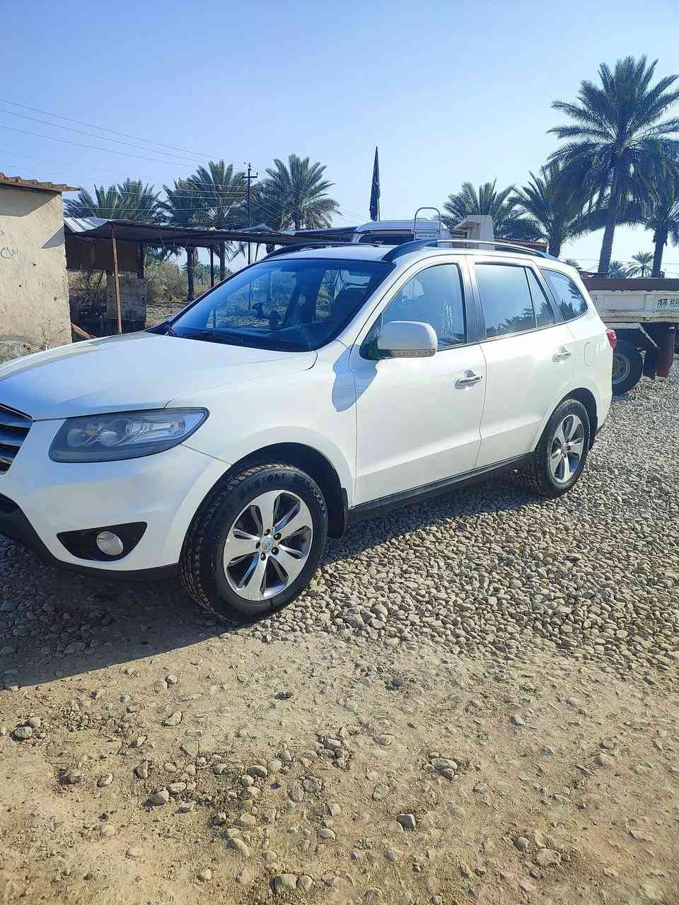 السلام عليكم 
للبيع هونداي سنتافي موديل 2012 خليجي فول مواصفات واحد علئ واحد رقم بابل مميز تحويل ثاني يوم مكفولة كفاله عامه عدا رشه صبغ بسيطه بلجنطه بدون حادث السعر 172وبيه مجال بسيط بيع او مراوس حسب القناعه للاستفسار ***********
