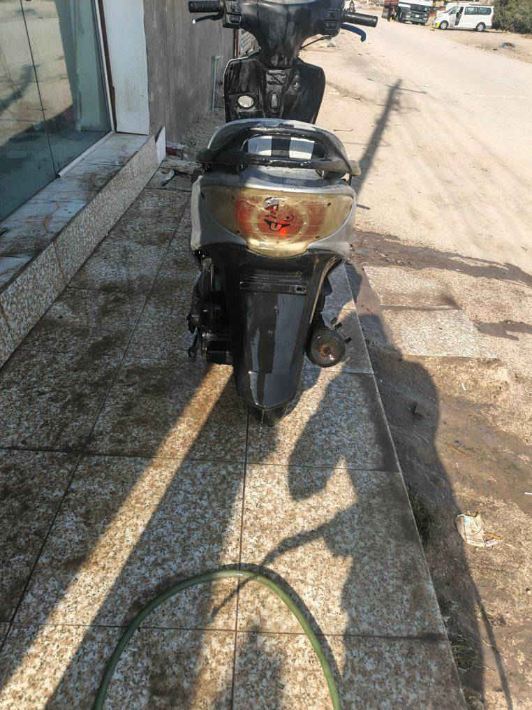 دراجه جي فور. جاهزه مابيها كل نقص شغاله سلف هندر. كهربائيات كامله 300 وبيها مجال ***********5
