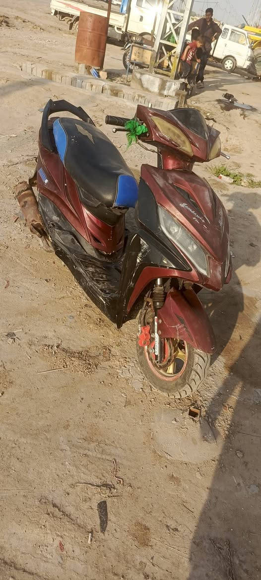 السلام عليكم جامبو للبيع جاهزه
لايتات شغاله بريك امامي خلفي شخال من اول هندر تشتغل
تايرات جدد للبيع السعر{220}وبيه مجال او (مراوس) الستفسار مراسلة الصفحه او
اتصال على ***********
