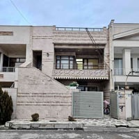 هولیري نوي • ١٥٠م • مقسّم منزلين