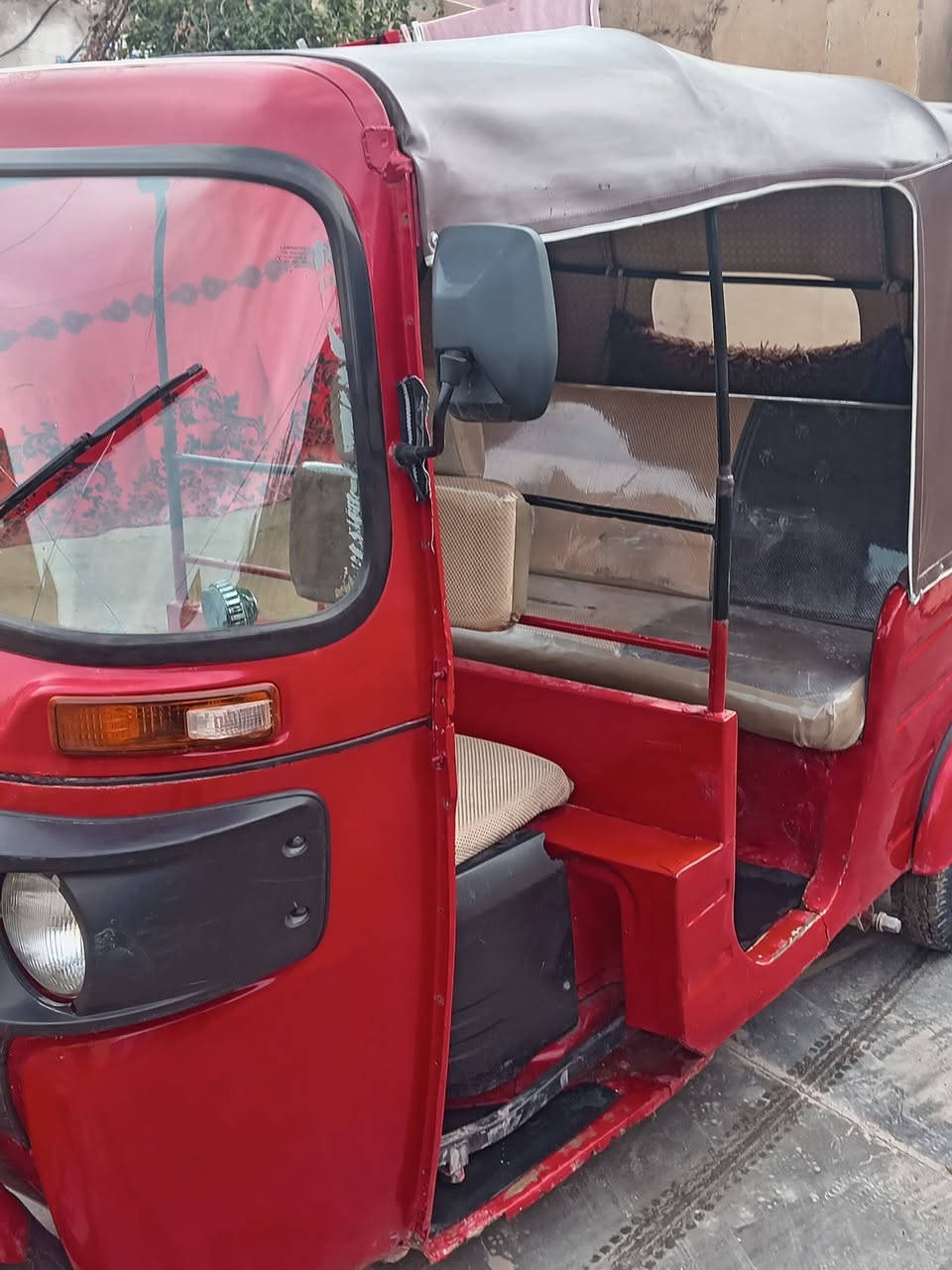 تكتك باجاج البيع أوراق اصولي مكينه كفاله تايرات جداد مديل 17 
الرقم *********** السعر ٣/. ونص
