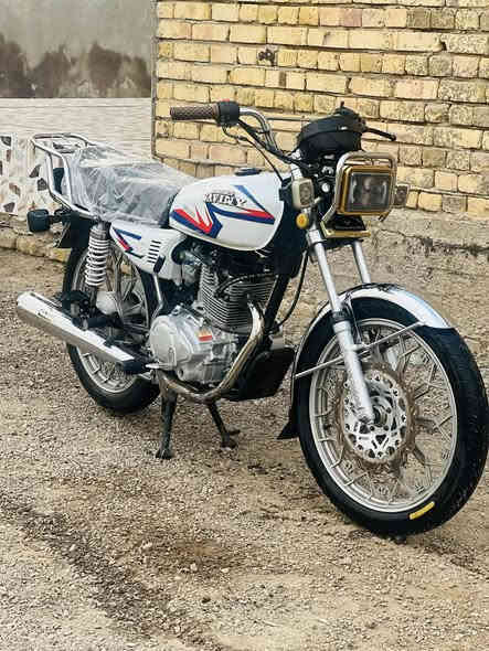 السلام عليكم دراجه سيفان 2024 دراجه مكفوله كفاله عامه كهربأيات شغاله نكره سلف بصمه سويج تشغيل عن بعد مكان الرميثه سعر 775 وبيه مجال رقم الهاتف ***********
