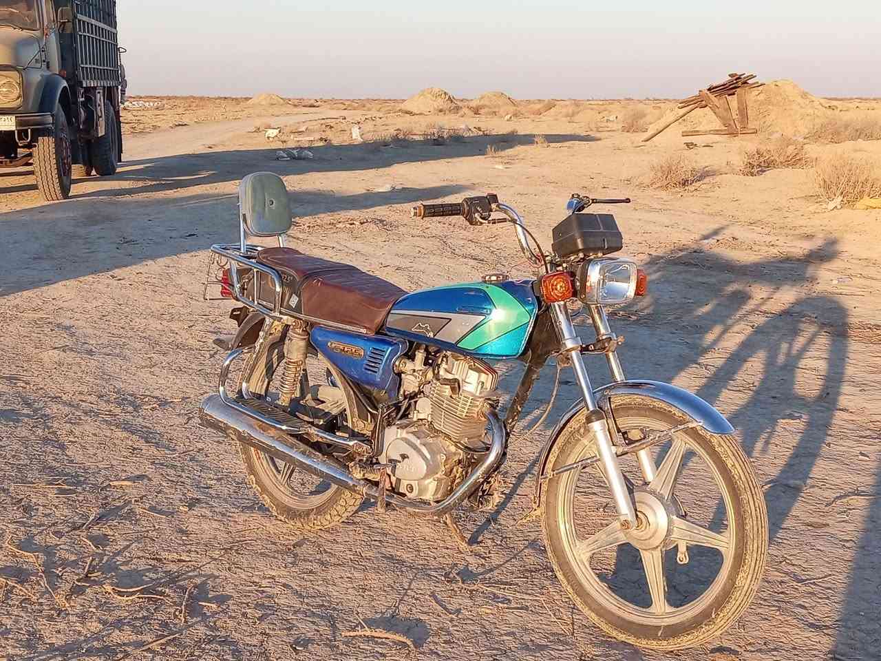 السلام عليكم دراجه بارت موديل 22 كلك كلك كهربايات كله شقاله عدادات شاير لايت كله جديد دبلات بعدهن بل جيس كشن جديد توايت وره وكدام توني شادهن رقم *********** متواجد وتساب ونتصال ونا بل خدمه رجان المو شراي لا يتعبني بيع مستعجل
