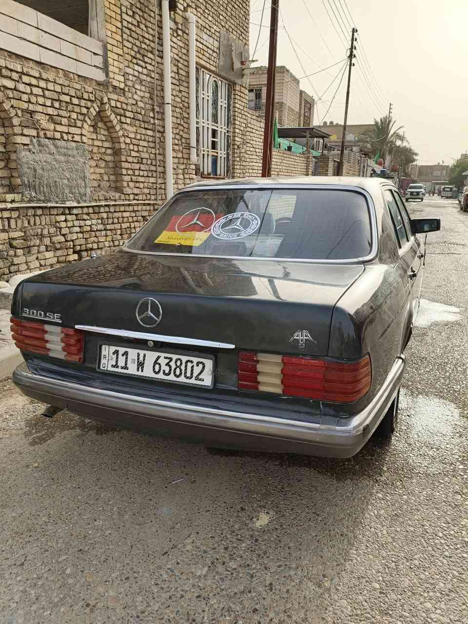 السلام عليكم مارسيدس جامبو رئاسي محور 3000ففتي موديل 1987بسمي رقم بغداد مكفوله من ضربه ولكص مصبوغه لجماليه  مكينه وكير وحداديه جداد جاهزه  تبريد شغال ثلج كشناتهه جلد كهربائيات كلهه شغاله سياره جاهزه ماعوسهه شي مكاني ميسان لعماره سعر ( 60 ) وبيهه مجال (***********) (***********)
