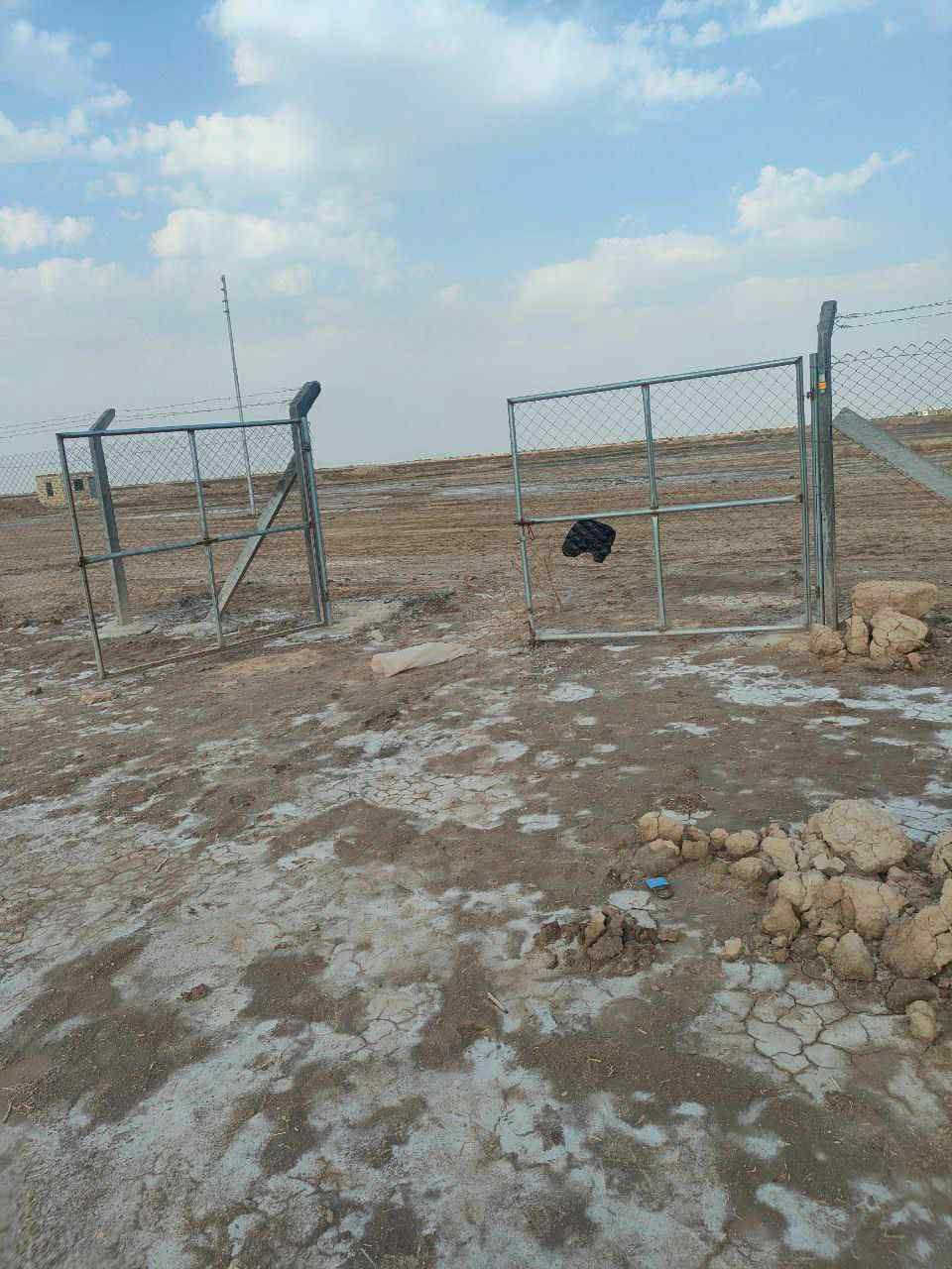 يا الله

 للبيع دونم مربع طابو زراعي سند 117
قرب المشروع مال المرور

امسيج وكامل بي غرفه + صحيات فقط

السعر 50 وبي مجال للشراي

للتواصل والاستفسار خاص او اتصال

***********

اخوكم ابو نور الدلال

المكتب مجاز حكومياً ادخل للحساب ناشر ابيوت اي بيت ايعجبك راسلني وتدلل

أعرض عقارك عندنا ودع لنا التسويق
