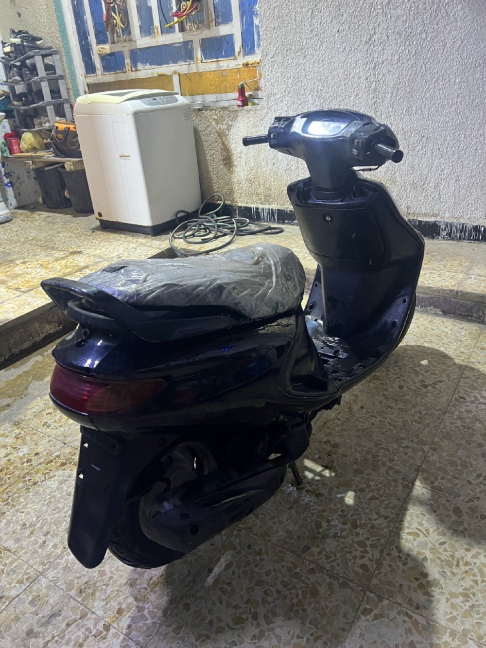 بس الكهربائيات يرادلهن ترتيب الباقي كله شغال سلف هندر كفرات نظيفة سعرها 400 بيها مجال بسيط