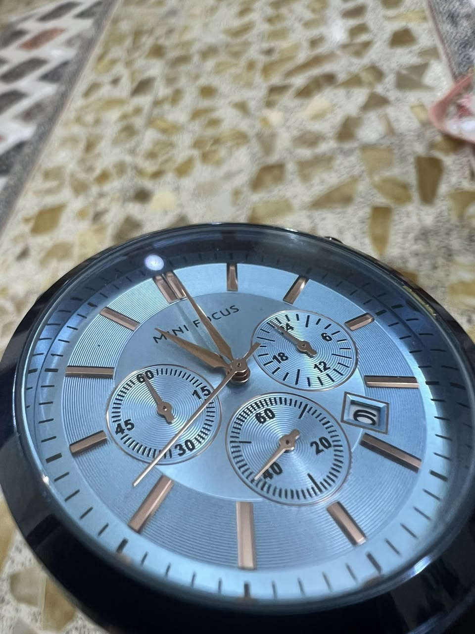 سلام عليكم 
للبيع ساعه MINI FOCUS 
نظافه 99‎%‎
سناتر شغاله
مكينه ياباني 
رقم الهاتف :***********
العنوان الامين الثانيه
